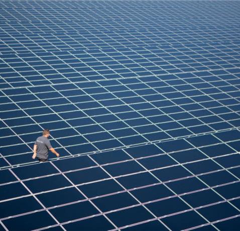 Permalink to Record mondiale: il fotovoltaico in Italia copre il 7,9% della domanda centrale-fotovoltaica-di-brandeburgo-1