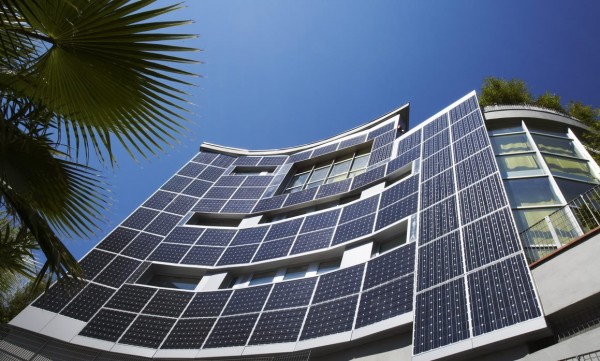 Permalink to Fotovoltaico integrato: gli edifici solari possono coprire metà dei consumi edifici solari