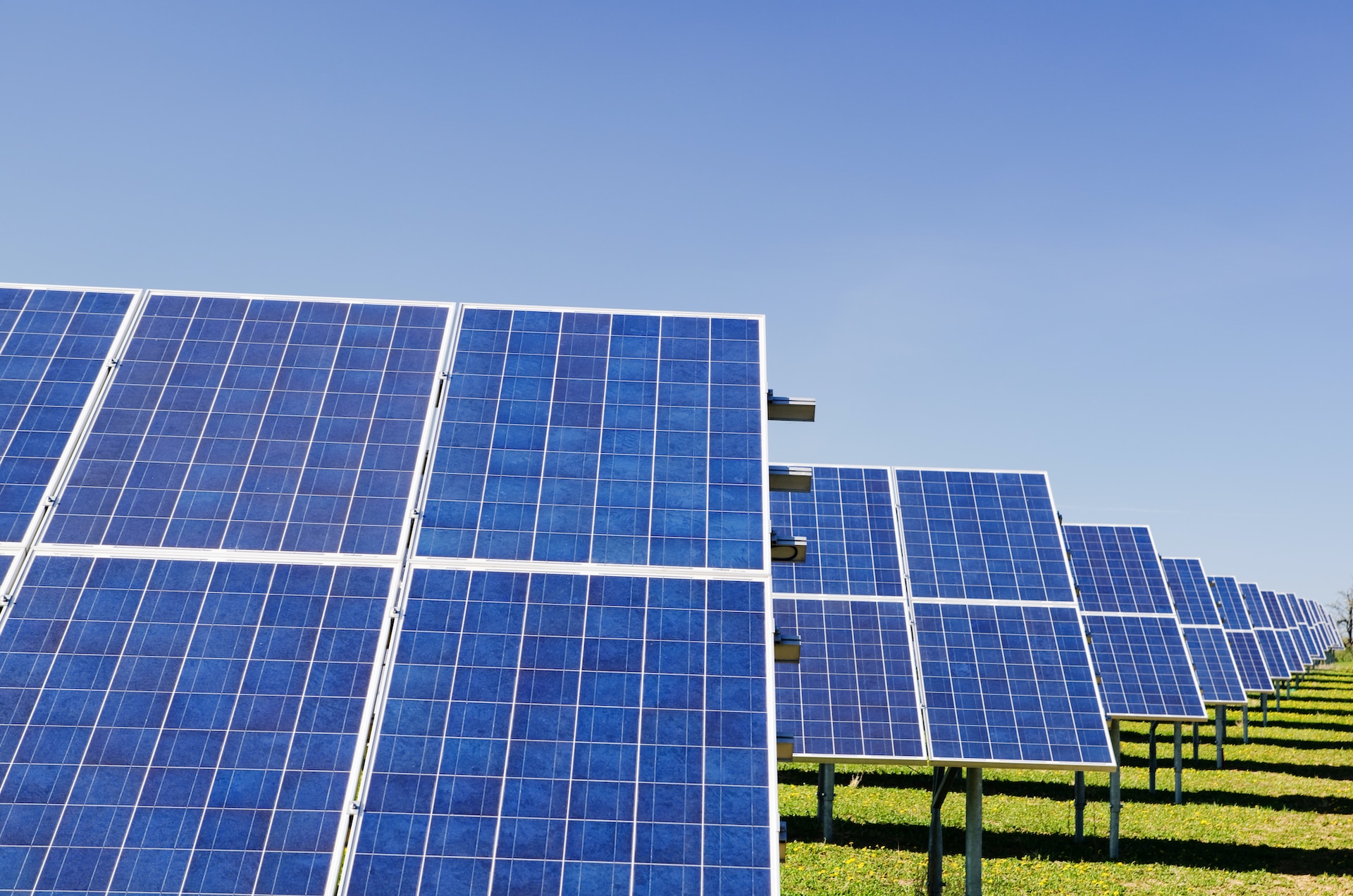 Energie rinnovabili 2018: Italia 4a al mondo per fotovoltaico procapite