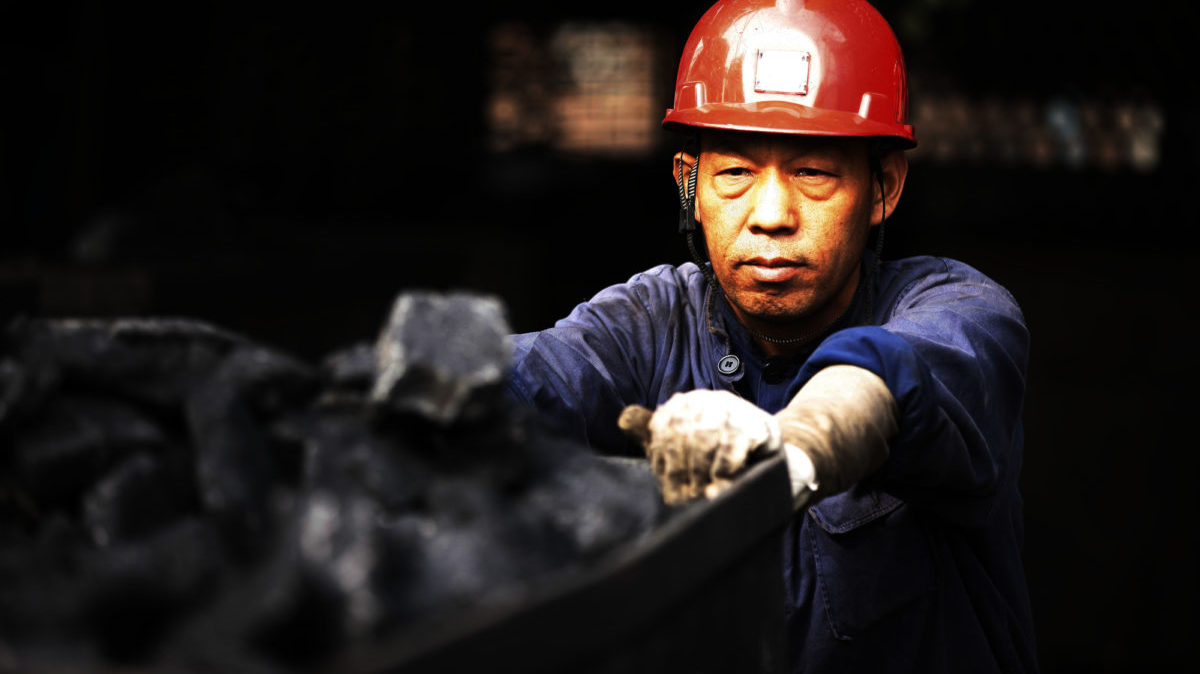 Carbone: produzione record in Cina, estratti 3,84 mld di tonnellate