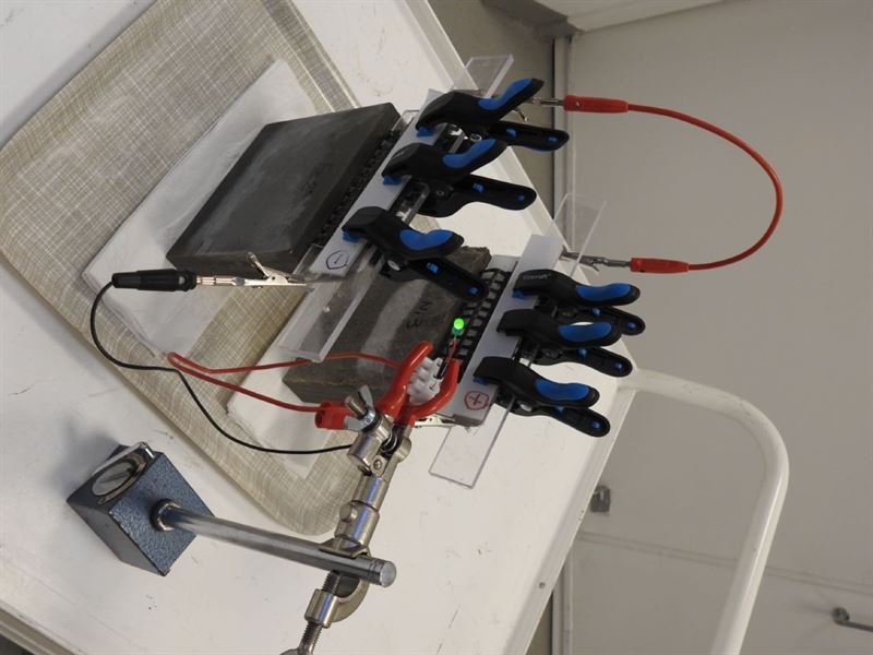 batteria ricaricabile in cemento