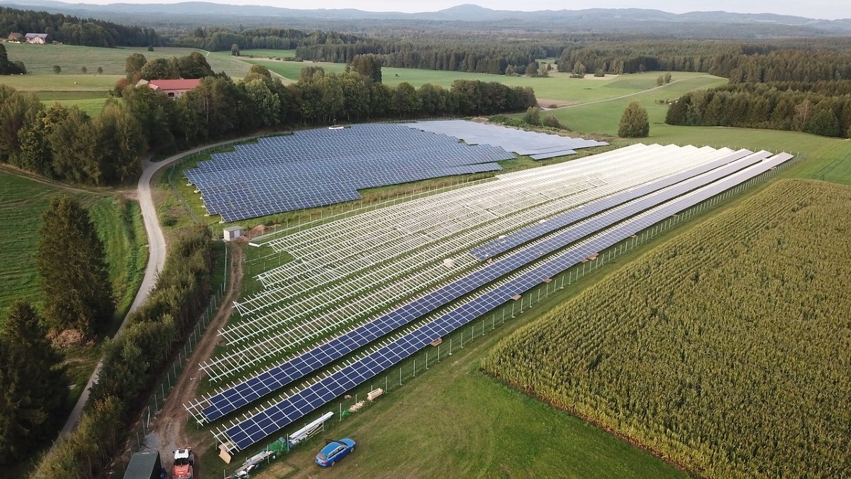 Rinnovabili • Solare: a giugno e luglio generato il 10% dell’elettricità UE