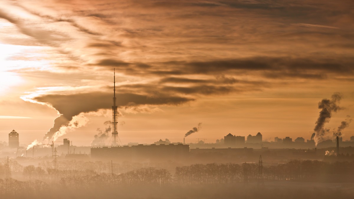 Inquinamento atmosferico: l’OMS abbassa i limiti per 6 inquinanti