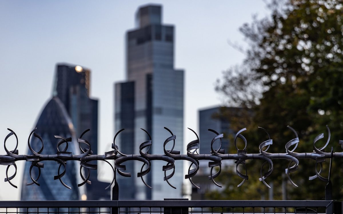 Mercato delle riassicurazioni: il colosso Swiss Re abbandona le fossili