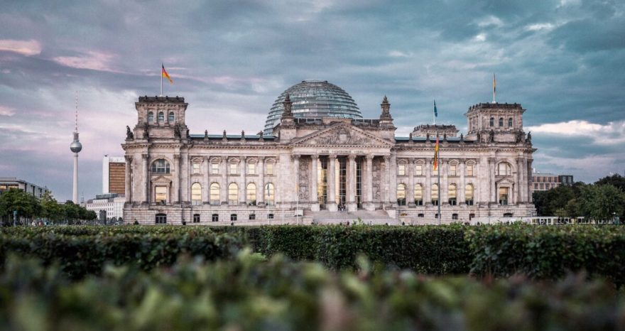 Rinnovabili • Inquinamento atmosferico: Berlino finisce alla sbarra per PM2.5 e NOx