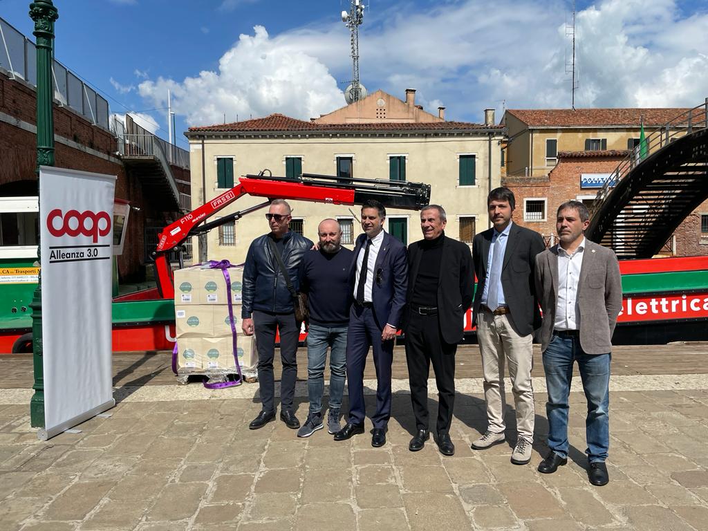 imbarcazione merci elettrica