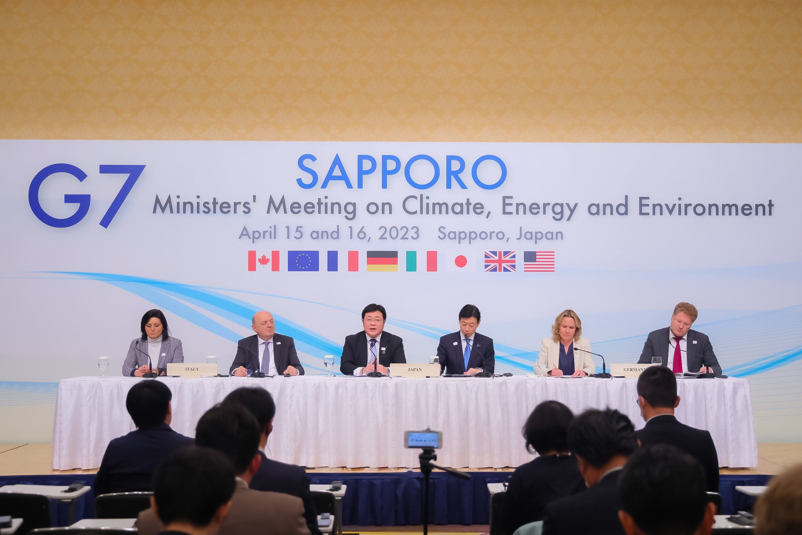G7 di Sapporo: ok a nuovi investimenti nel gas