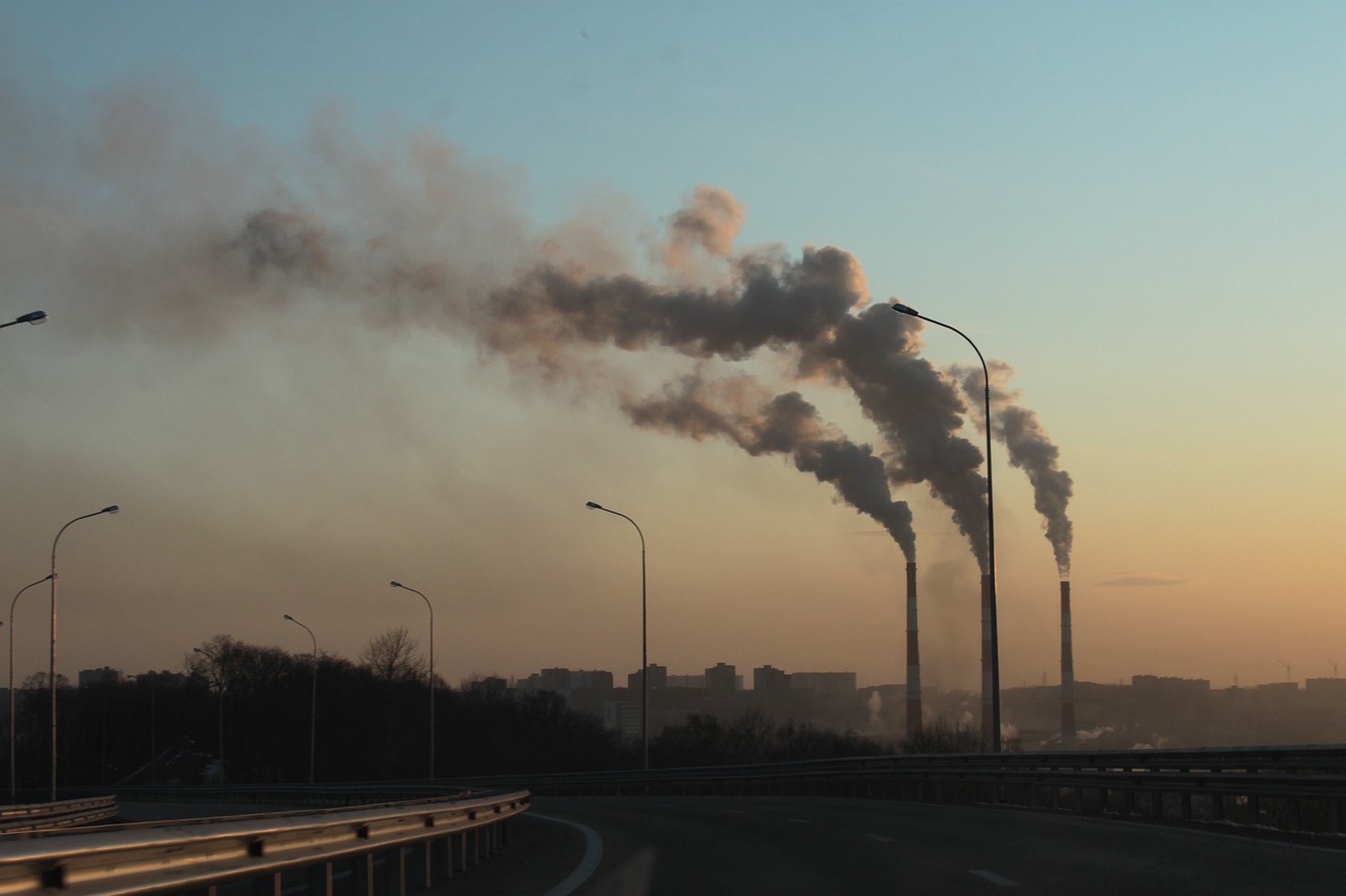 Emissioni di gas serra: +0,9% nel 2022 dal comparto energetico
