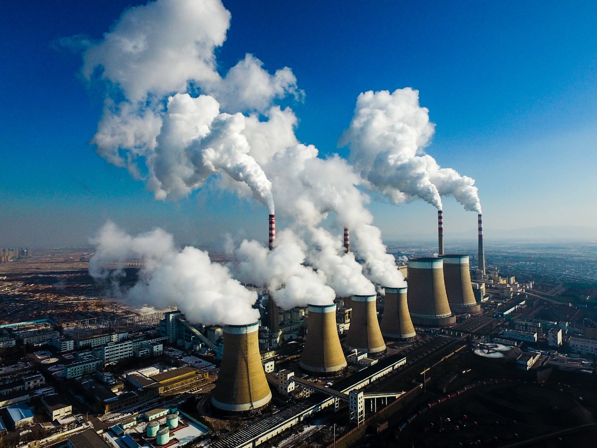 Corsa al carbone in Cina: nel 2023 costruite 1,5 centrali ogni settimana