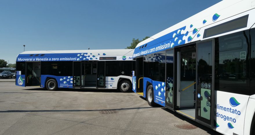Rinnovabili • autobus a idrogeno venezia