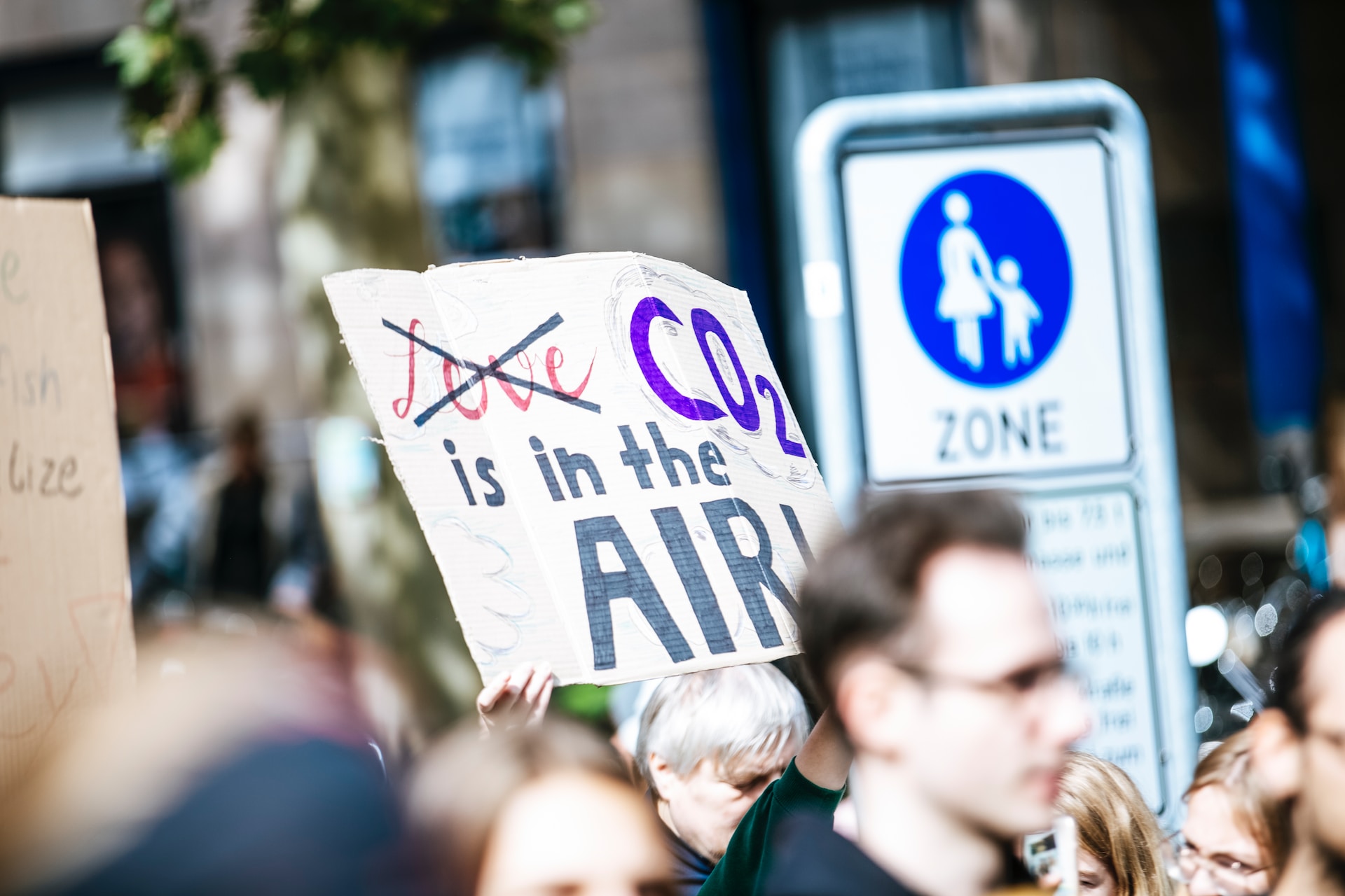 Fonti fossili unabated: la COP28 rischia di condannarci a 86 GtCO2 di troppo
