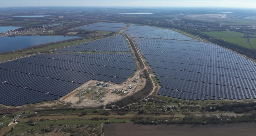 Rinnovabili &bull; parco fotovoltaico più grande d'Europa