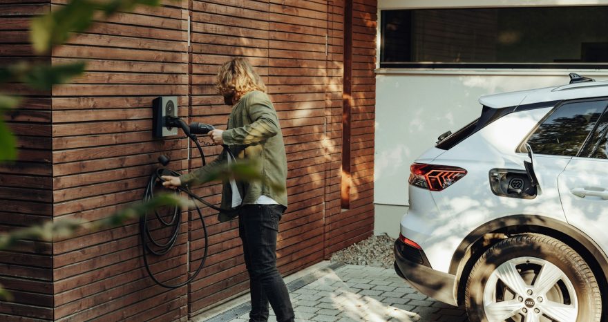 Rinnovabili • La ricarica delle auto elettriche: dove come e quando