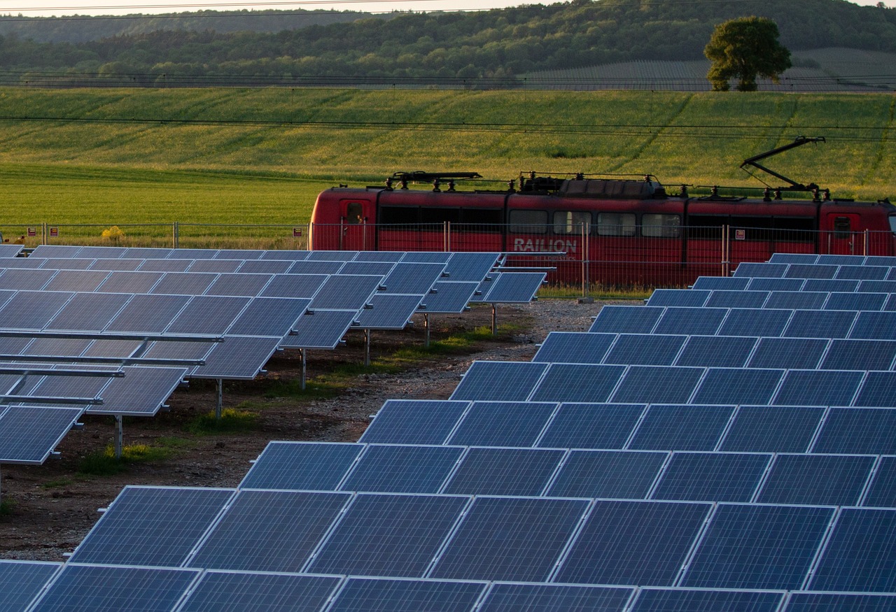 L’elettricità pulita segna nuovi record: i dati di BNEF