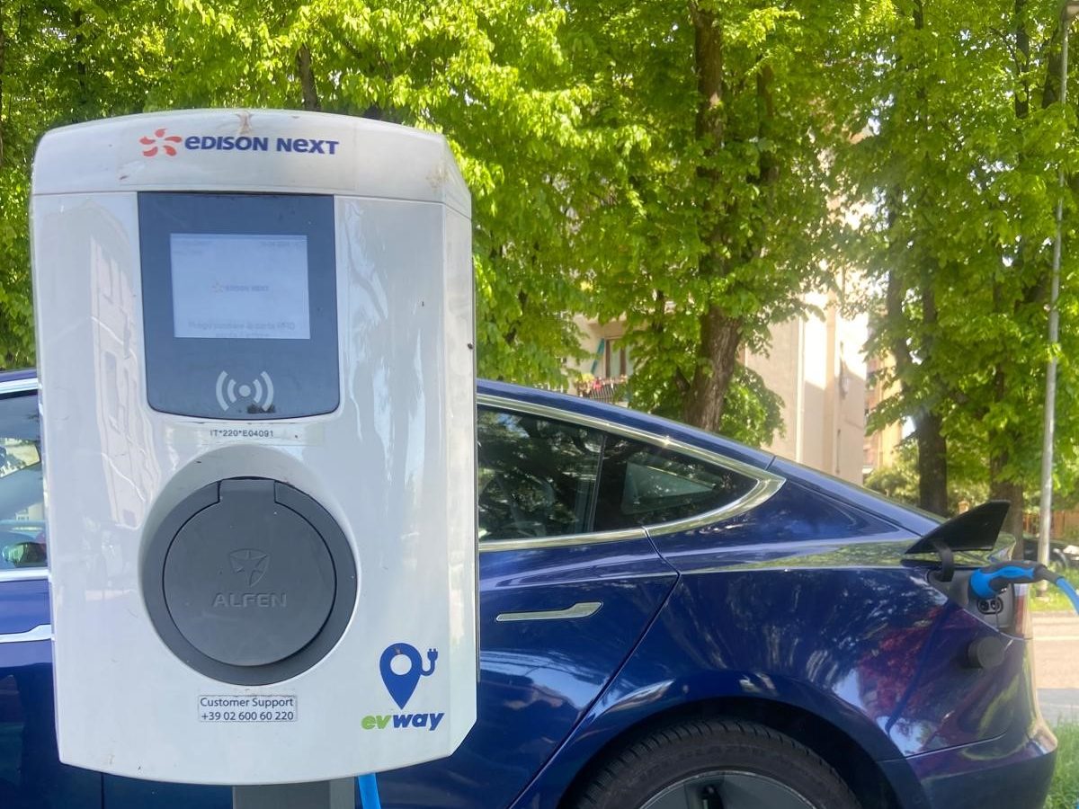 Edison Next, finanziamento dell’UE per potenziare la rete di ricarica elettrica ultraveloce in Italia