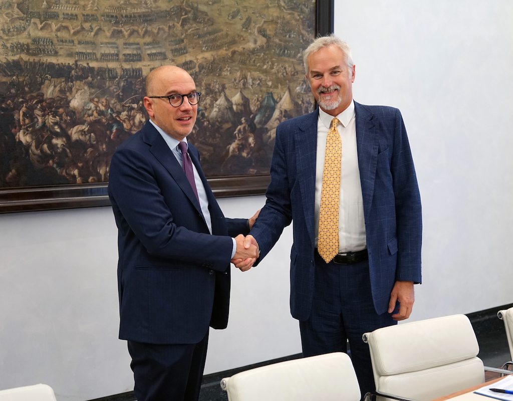 Intesa Sanpaolo ed Edison Next, insieme per accompagnare la transizione energetica delle aziende
