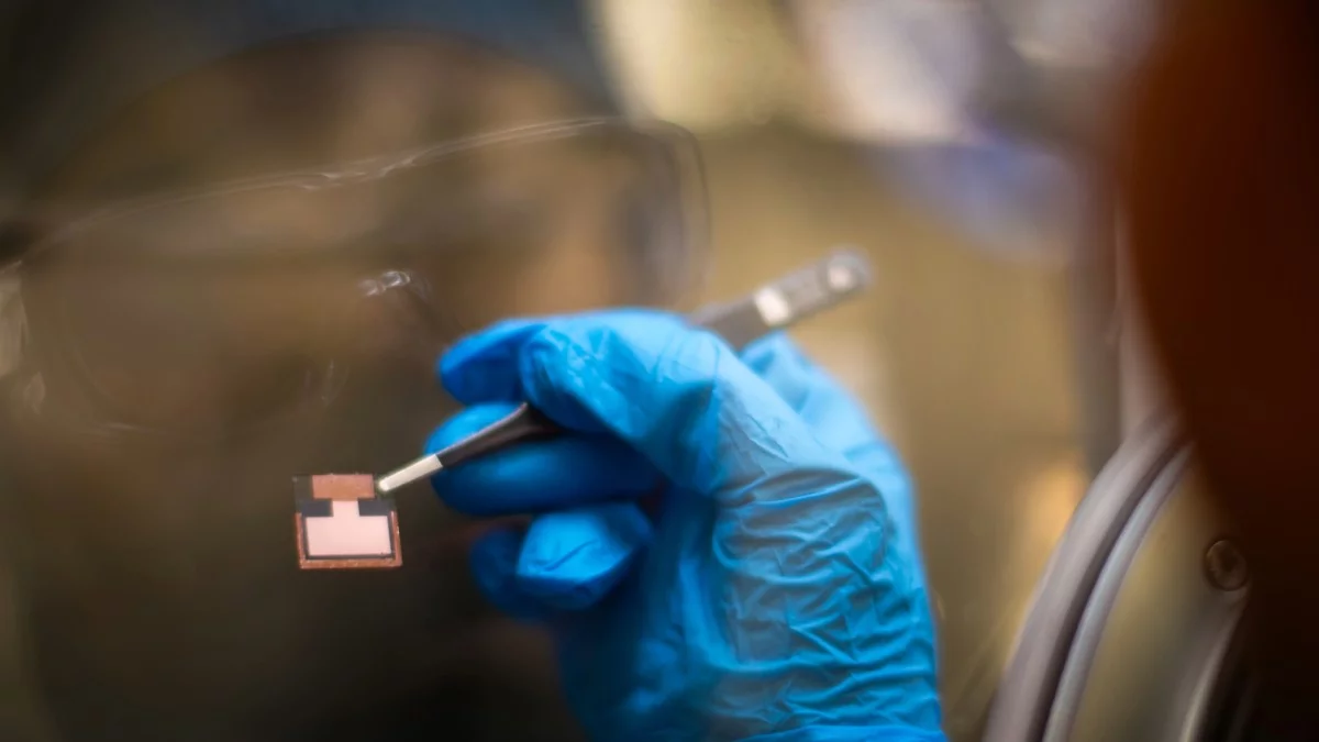 Celle solari in perovskite, durata più lunga del 66%