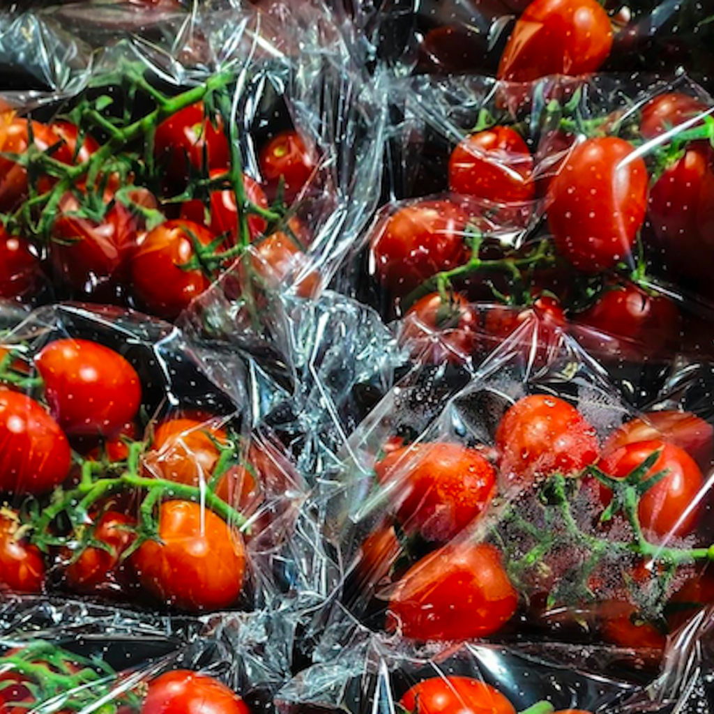 Packaging del cibo, studio indaga sugli effetti della plastica su uomo e ambiente