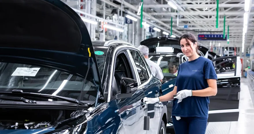 Rinnovabili • Crisi auto, immatricolazioni sotto 1,78 mln. Stellantis: