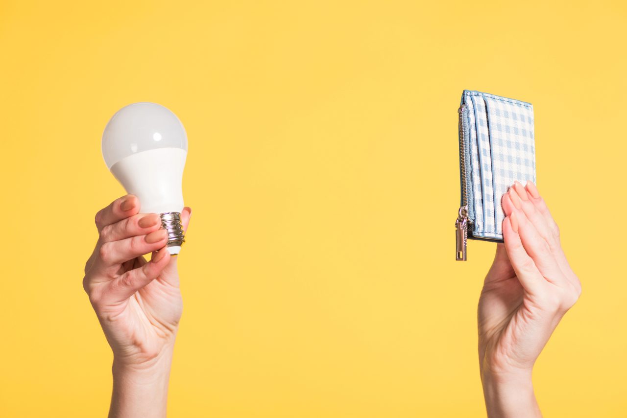 Rinnovabili • Aumento bollette luce e gas: rincari fino al 28% a inizio 2025