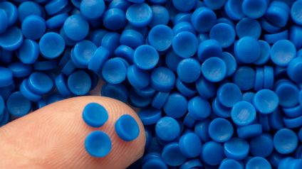 Rinnovabili • Inquinamento da plastica: le banche europee lo ignorano