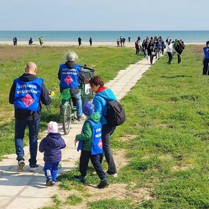 Rinnovabili • EARTH DAY 2025: CON RETAKE IN TUTTA ITALIA “RIGENERARE È RIVOLUZIONARIO”