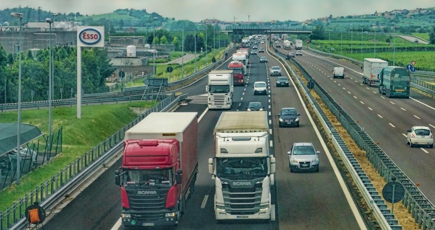 Rinnovabili • Bonus autotrasporto per camion elettrici, ibridi e GNL: ecco come richiederlo