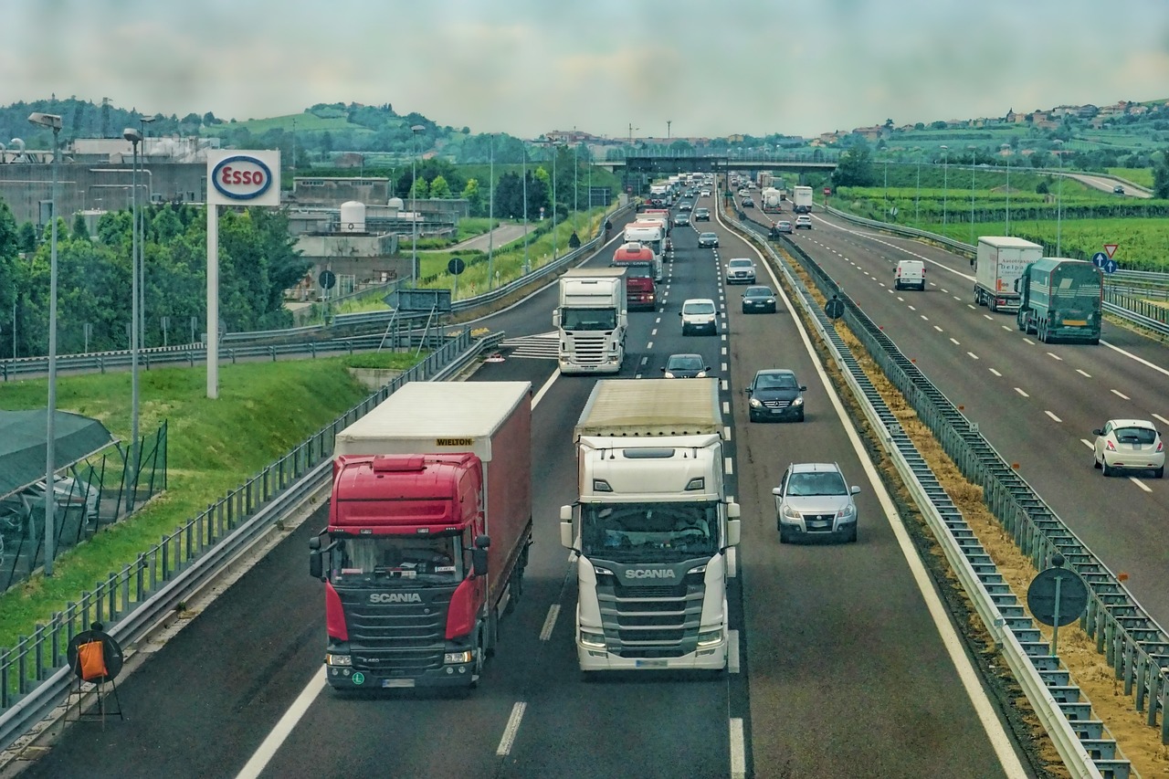 Rinnovabili • Bonus autotrasporto per camion elettrici, ibridi e GNL: ecco come richiederlo