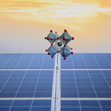 Rinnovabili • Aumentare l'efficienza delle celle in perovskite con la deformazione