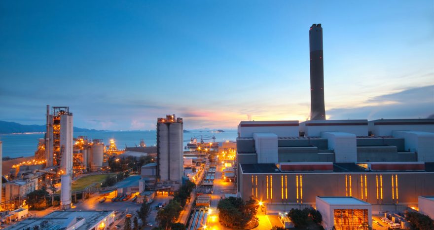 Rinnovabili • Emissioni ETS: continua il calo nel 2024, con FER -50% dal 2005