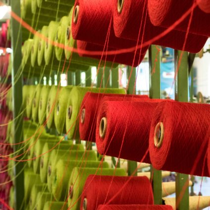 Rinnovabili • Filiera tessile: decreto su responsabilità estesa del produttore in consultazione