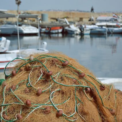 Rinnovabili • Attrezzi da pesca, rifiuti plastici che inquinano il mare