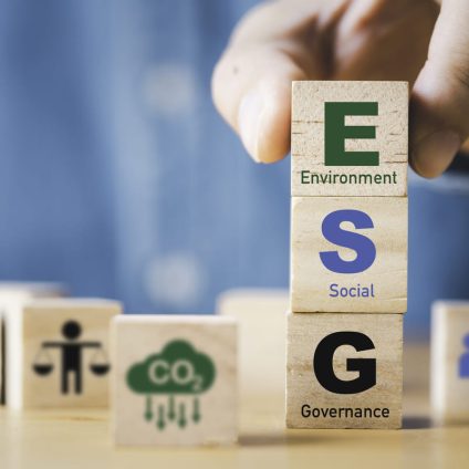 Rinnovabili • Fondi ESG Articolo 9: fuga di capitali record nel 2025