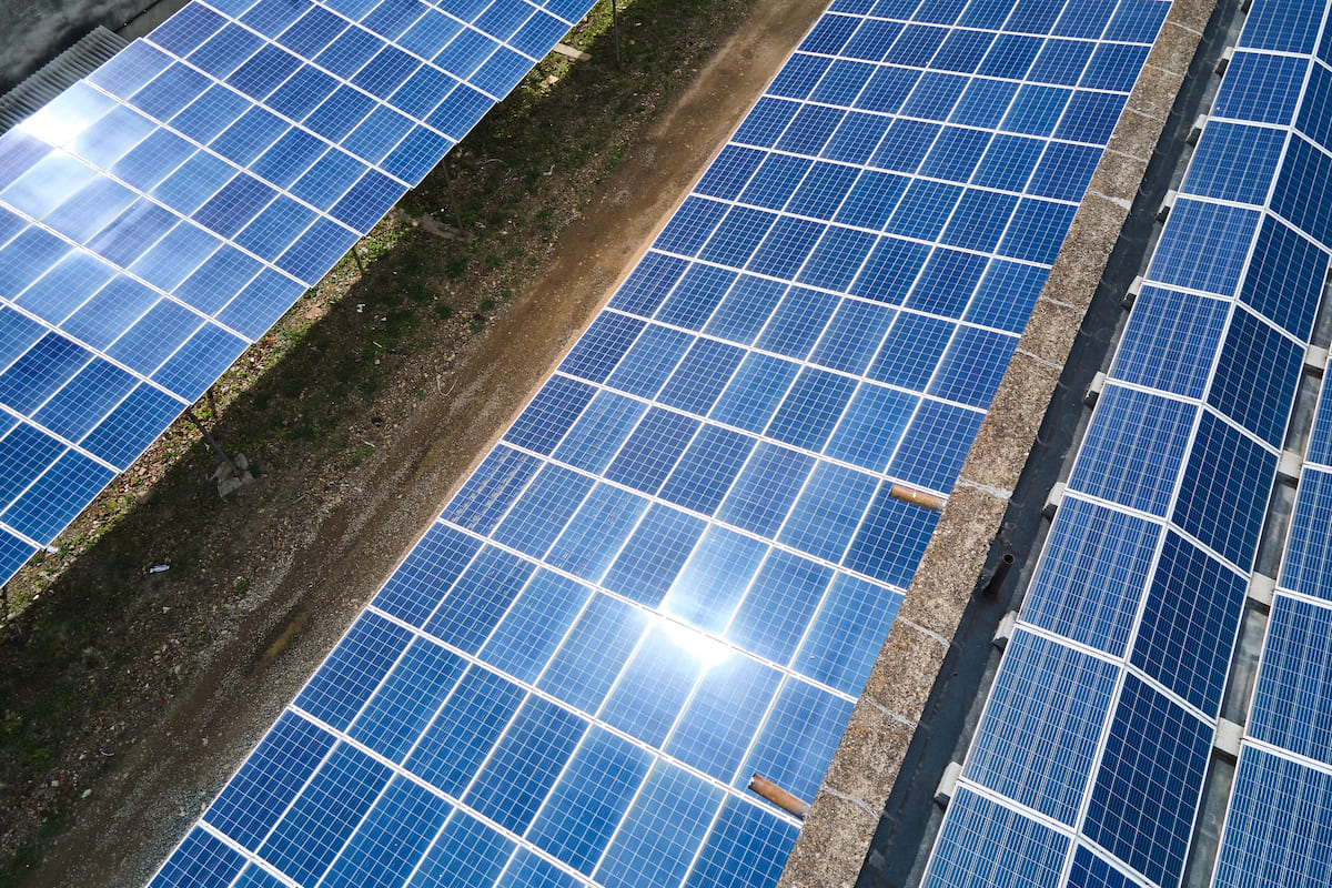 Rinnovabili • Inclinazione del fotovoltaico bifacciale, quale il miglior angolo per gli impianti europei?