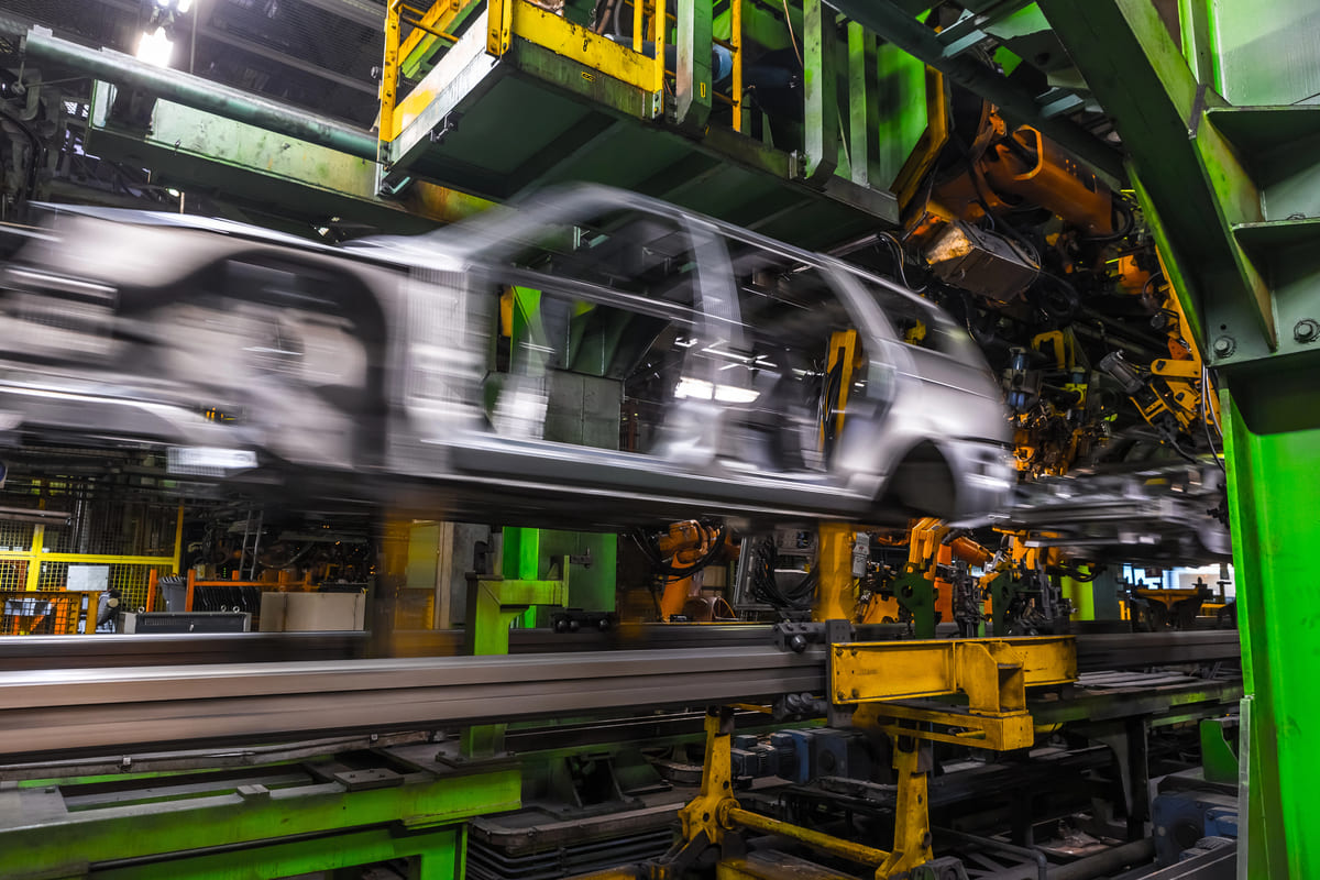 Industria auto italiana: transizione ritardata, quali rischi?
