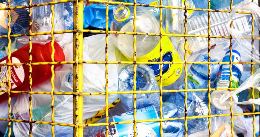 Rinnovabili • Plastica globale: solo il 9,5% viene davvero riciclato