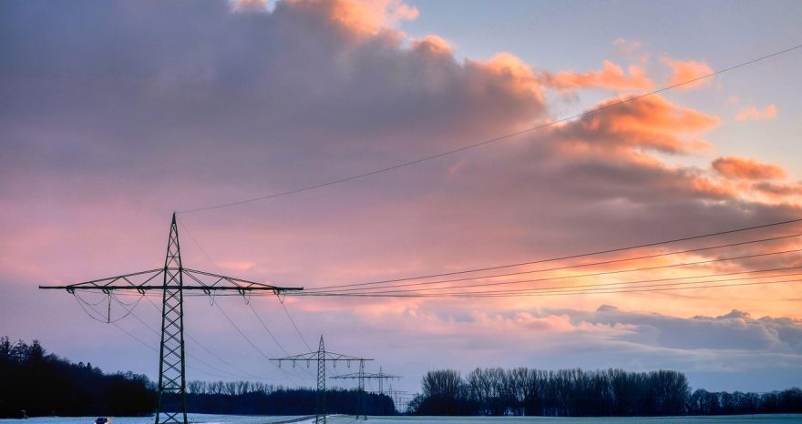Rinnovabili • Il 41% della produzione elettrica mondiale è senza CO2 ma il caldo spinge in alto le fossili