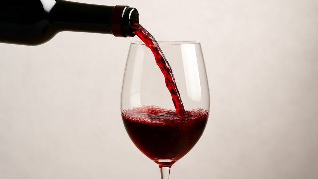 Rinnovabili • Vino e pesticidi, tracce di TFA in quelli europei. Italia compresa
