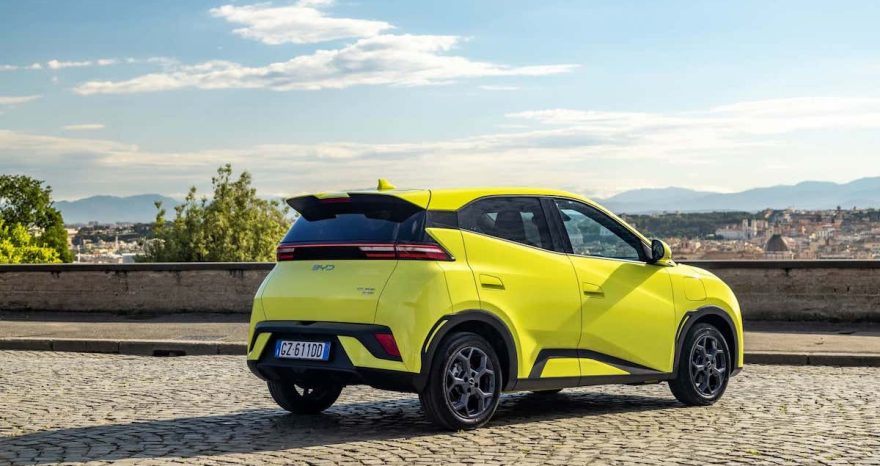 Rinnovabili • BYD sorpassa Tesla sulle vendite in Europa: è solo questione di prezzo