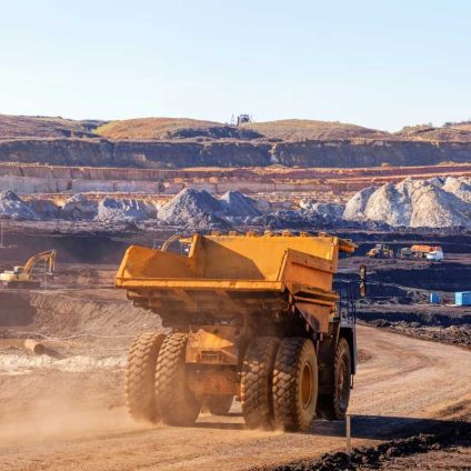Rinnovabili • Minerali critici, l’allarme dell’IEA: “rischi crescenti per la sicurezza energetica e il rame entro il 2035”
