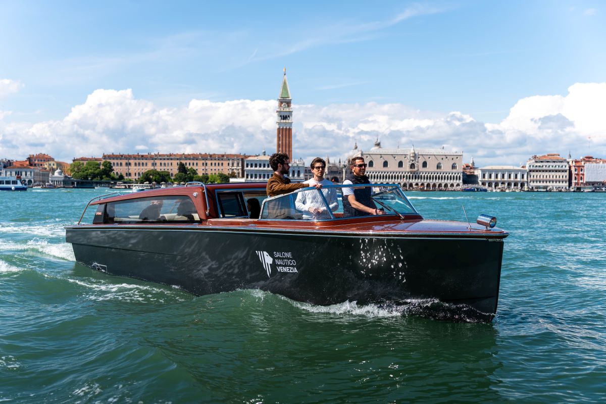 Repower presenta Lucietta, il primo taxi veneziano “nativo elettrico”
