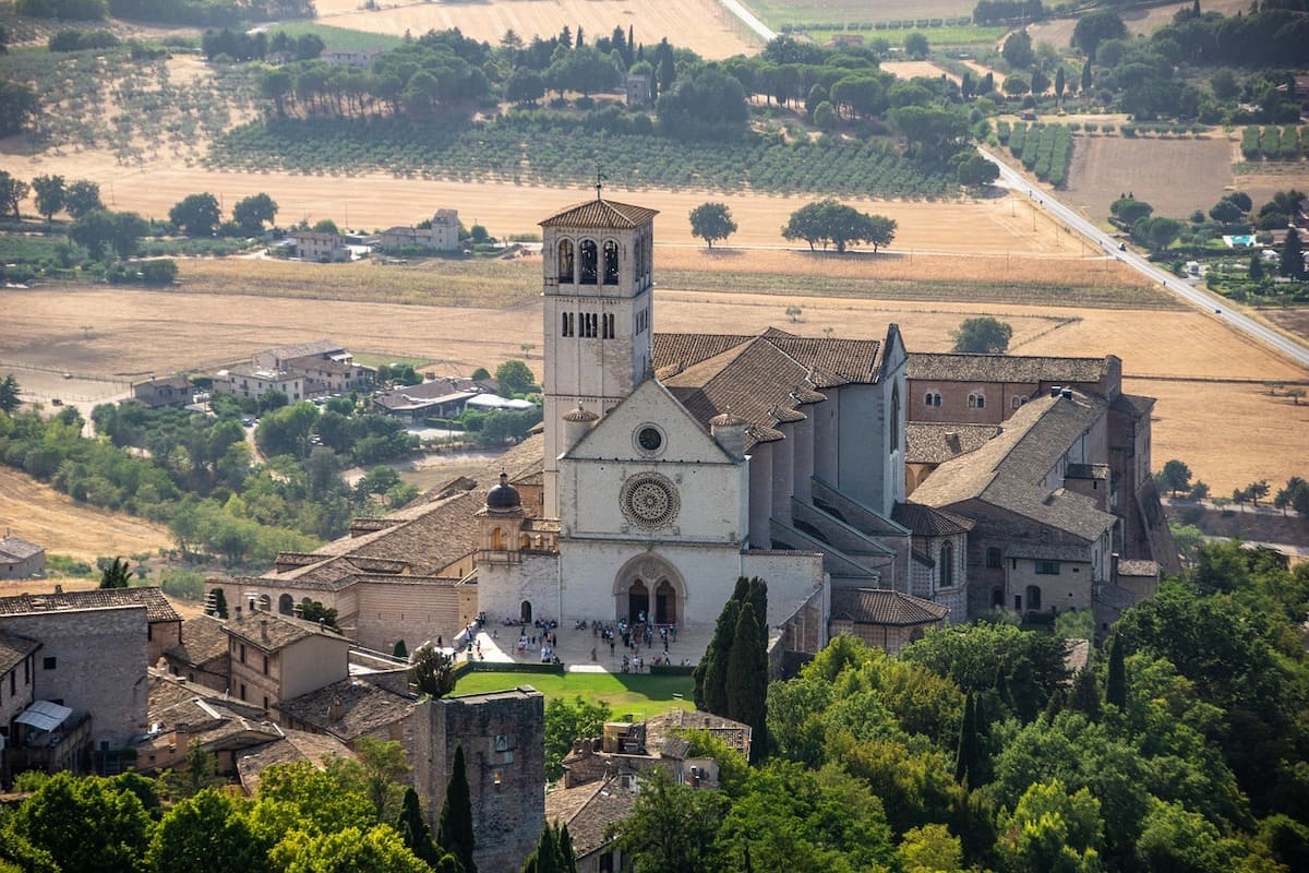 Rinnovabili • Aree idonee Umbria, la Giunta pre-adotta la proposta di legge