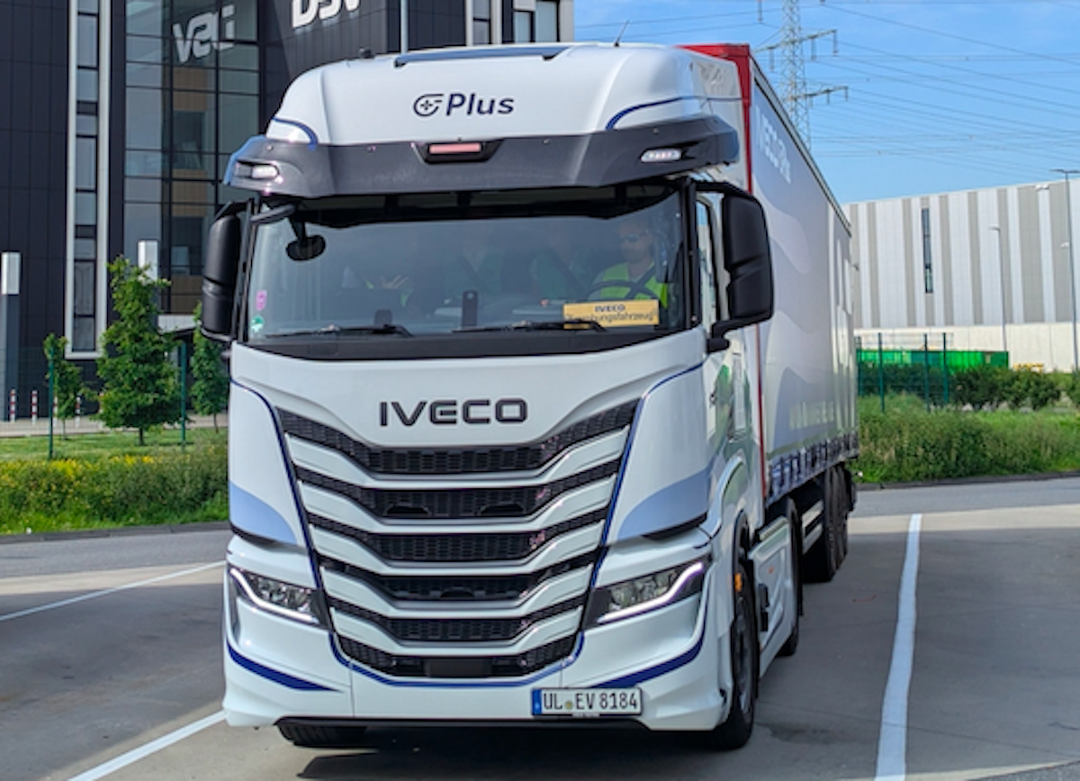 Rinnovabili • Camion a guida autonoma sempre più vicini: Iveco conduce test di successo in Germania