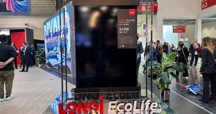Rinnovabili • LONGi lancia il modulo fotovoltaico HBC con un'efficienza del 25%