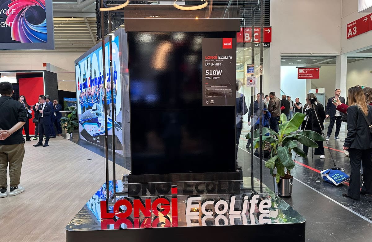 LONGi lancia Hi-MO S10, modulo fotovoltaico HBC con un'efficienza del 25%