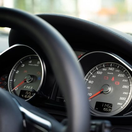 Rinnovabili • Obiettivi CO2 per nuove auto, il Parlamento UE ricorre alla procedura d'urgenza