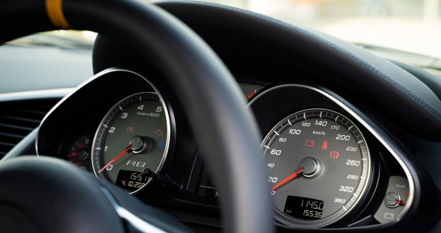 Rinnovabili • Obiettivi CO2 per nuove auto, il Parlamento UE ricorre alla procedura d'urgenza