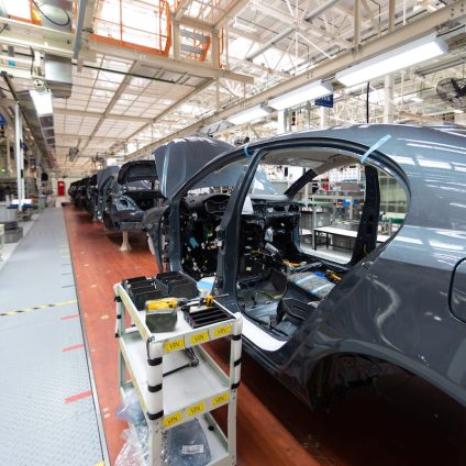 Rinnovabili • Target CO₂ Automotive: il Parlamento UE approva la flessibilità