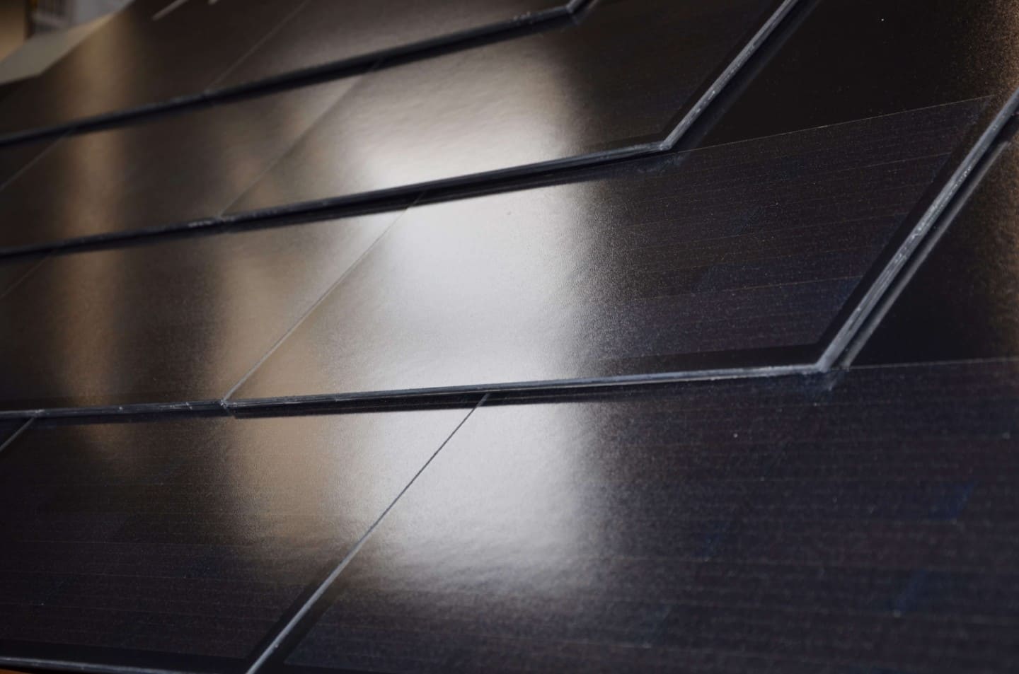 Dalla ricerca tedesca la produzione pilota di tegole fotovoltaiche a prova di ombra