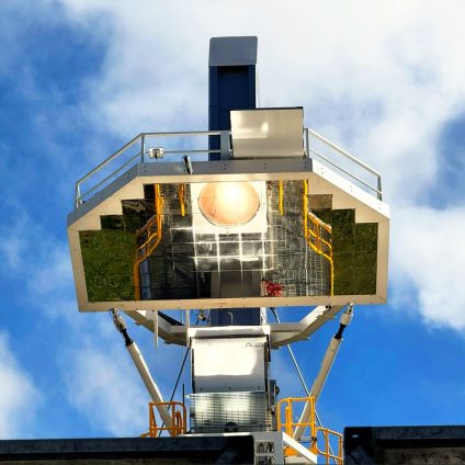 Rinnovabili • Dall'Australia un reattore solare con ottica beam-down per generare H2 ad alta efficienza
